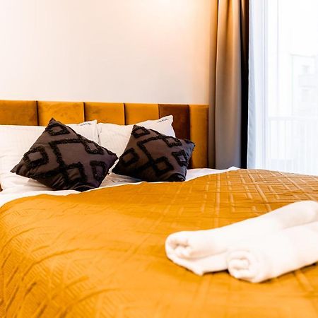 Hop & Lulu Premium Apartments Голеню Экстерьер фото