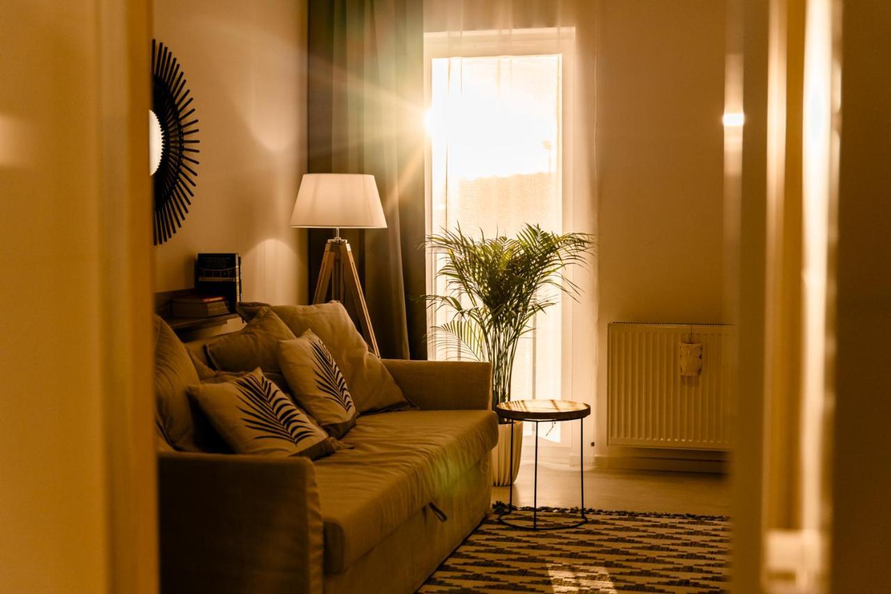 Hop & Lulu Premium Apartments Голеню Экстерьер фото